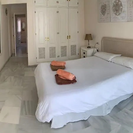 Lets In The Sun Beachside Appartement *