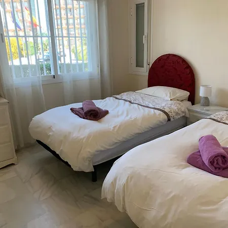 Lets In The Sun Beachside Appartement